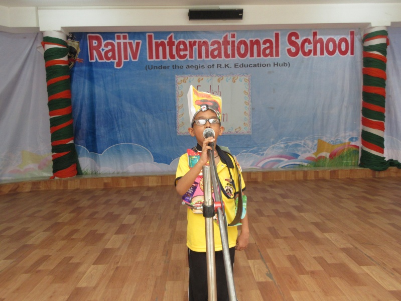 15.JPG-English Recitation Competition