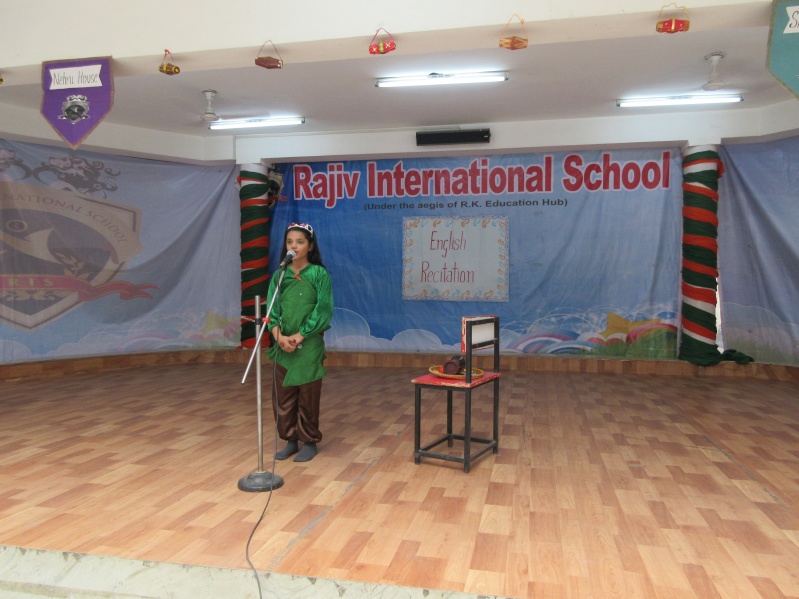 7.JPG-English Recitation Competition