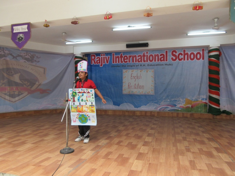 8.JPG-English Recitation Competition