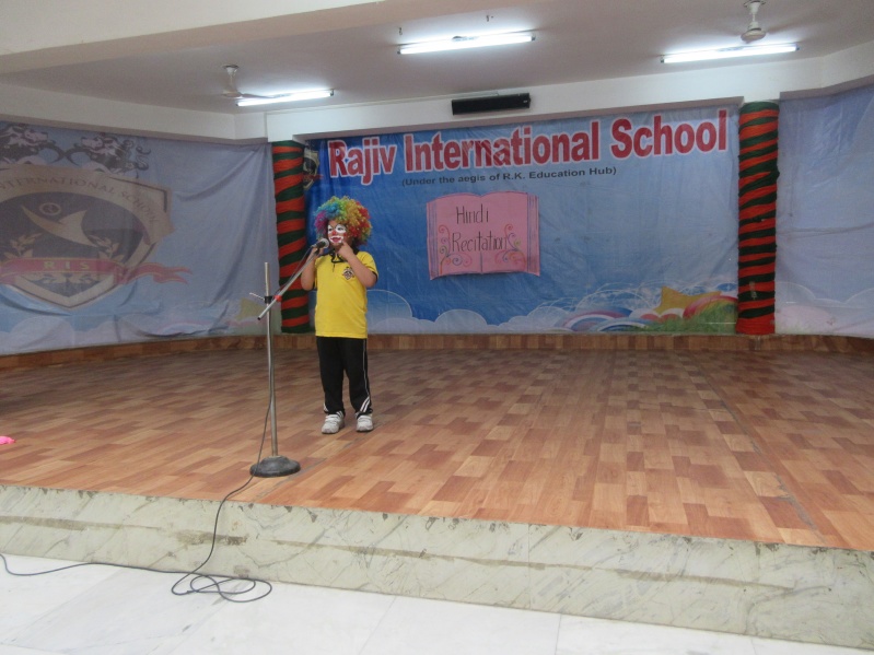 1.JPG-Hindi Recitation Competition