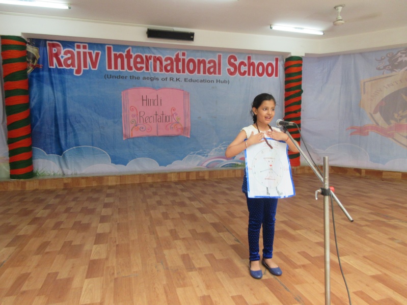 13.JPG-Hindi Recitation Competition