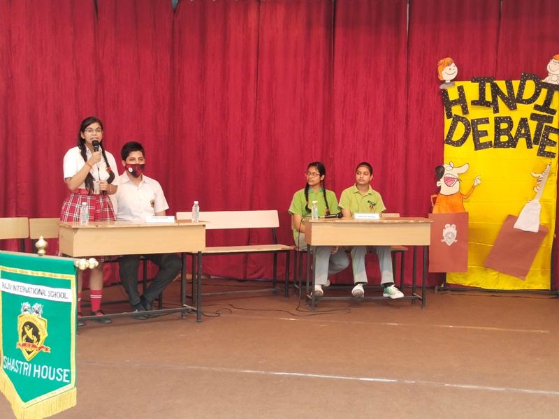1.JPG-Hindi Debate Competition