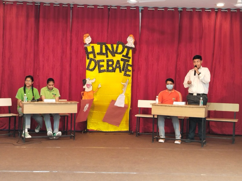 2.JPG-Hindi Debate Competition