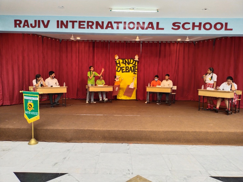 4.JPG-Hindi Debate Competition