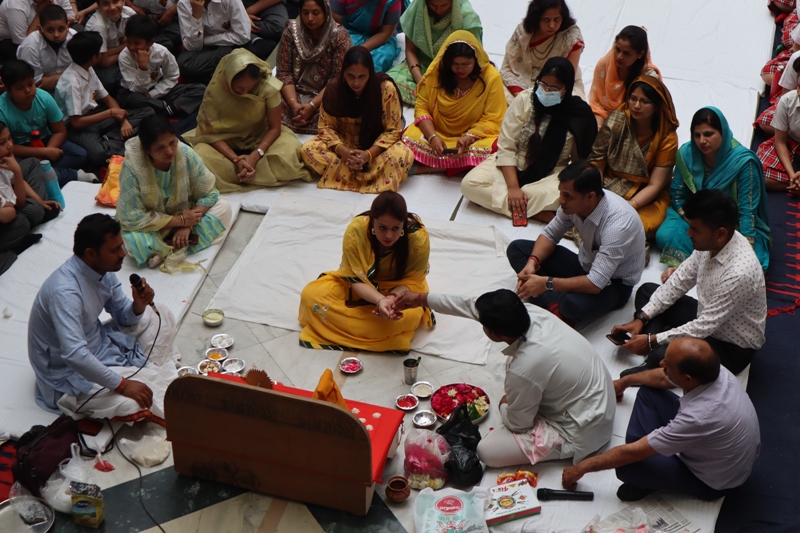 3.JPG-Firtst Day Hawan Pooja