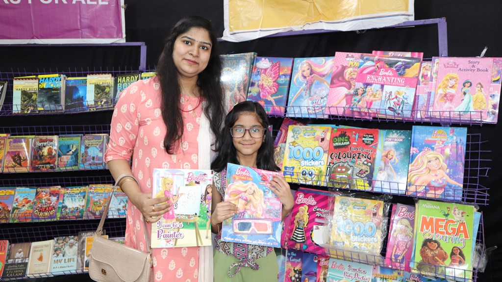 5.JPG-Book Fair